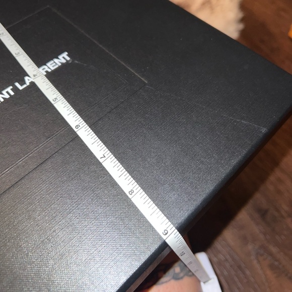 Saint Laurent Box & Ribbon - Picture 6 of 7